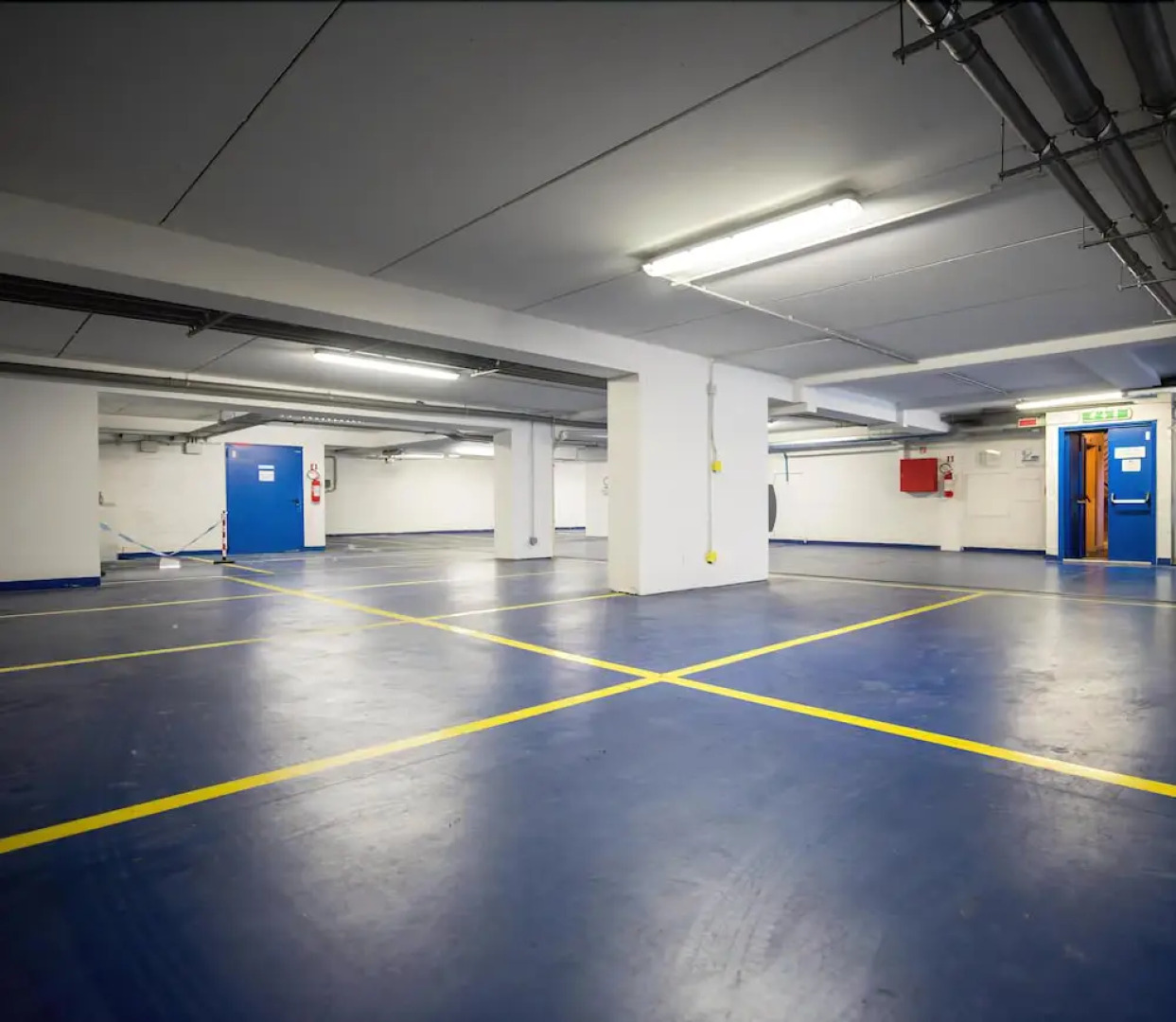 White Palace Hotel & Residence