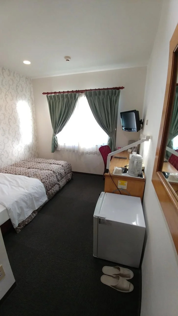 Futsukaichi Green Hotel