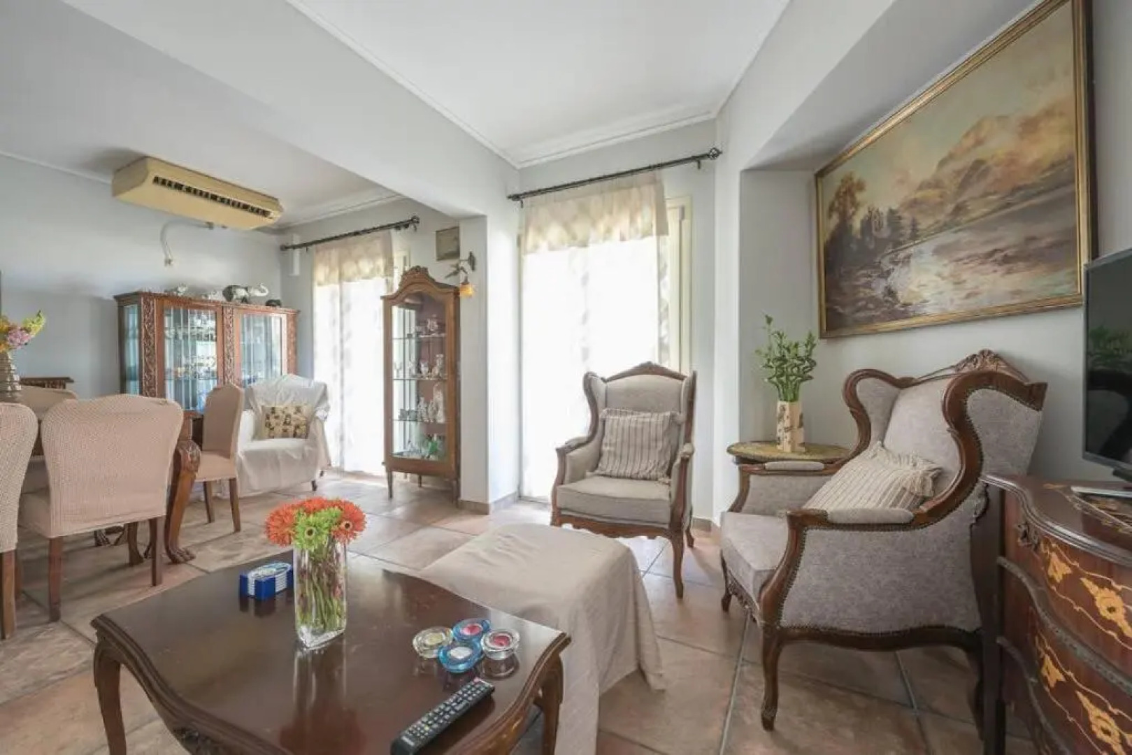 Seaside 2BR apartment in Varkiza 2mins walk from beach