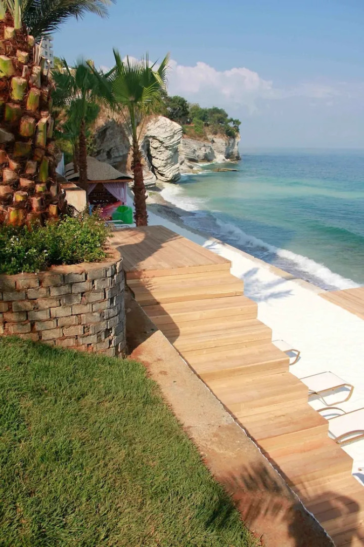 Sky Tower Deluxe Hotel