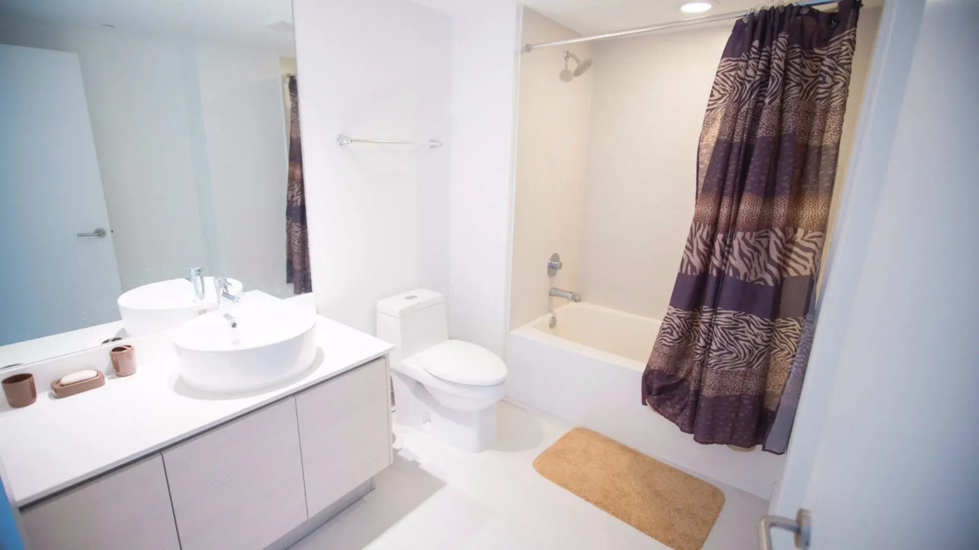 Bayfront Suites by YouRent