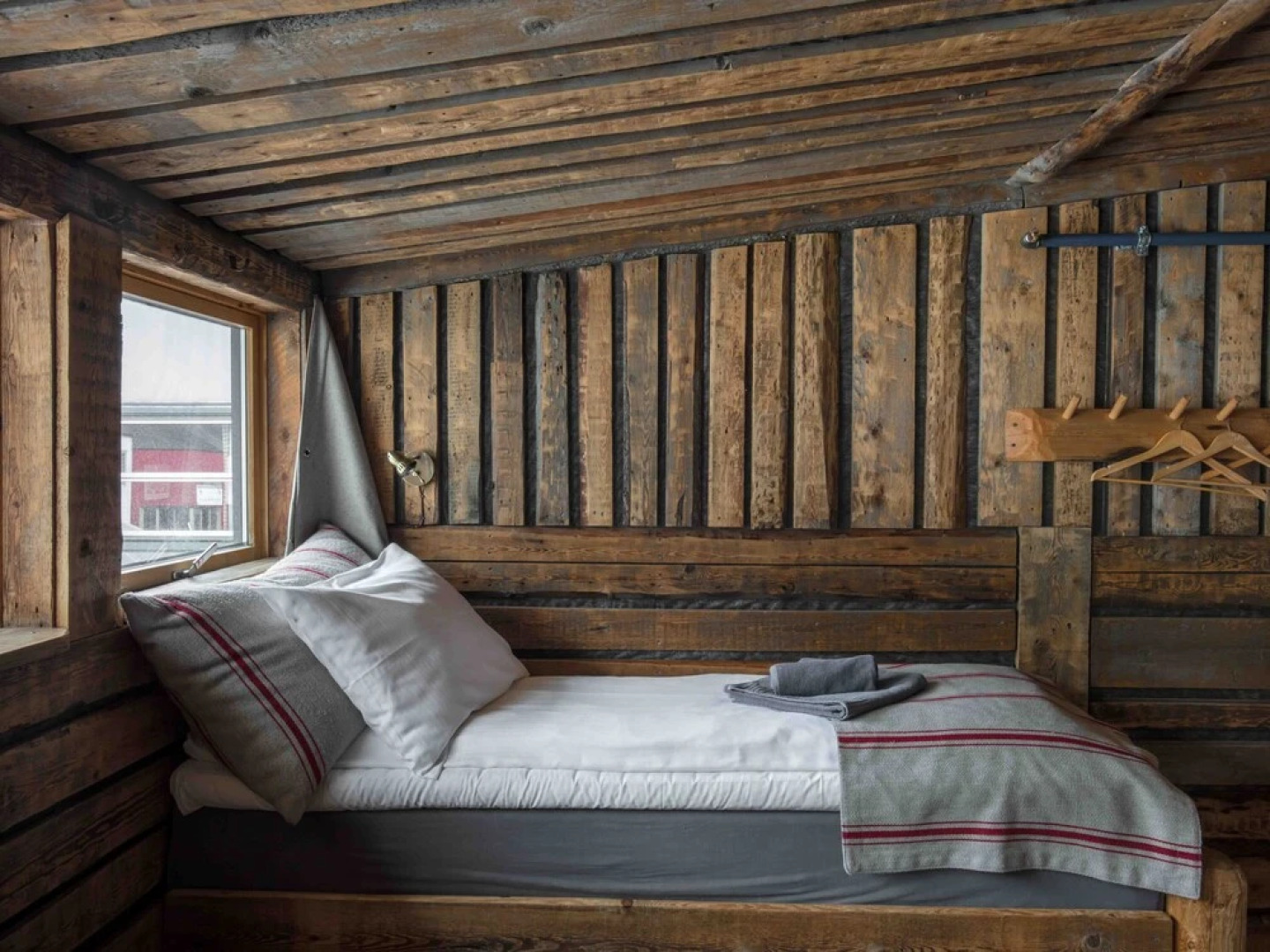 Basecamp Spitsbergen Hotel