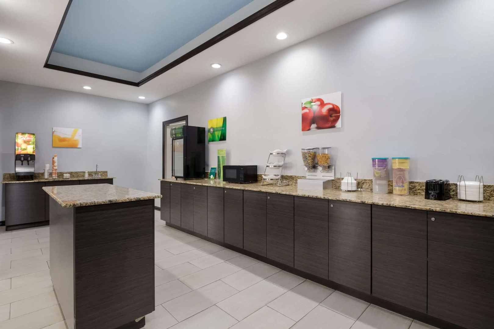 Quality Suites Tulsa I-44