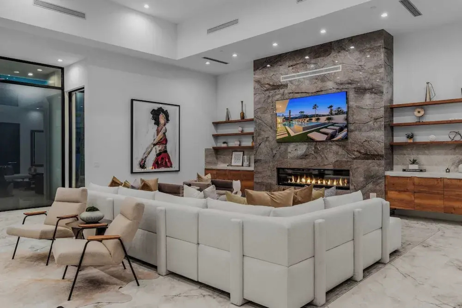 Sleeps 31 2 Luxury Villas w/ Pool + Spa, Putting Green Bravo by Avantstay