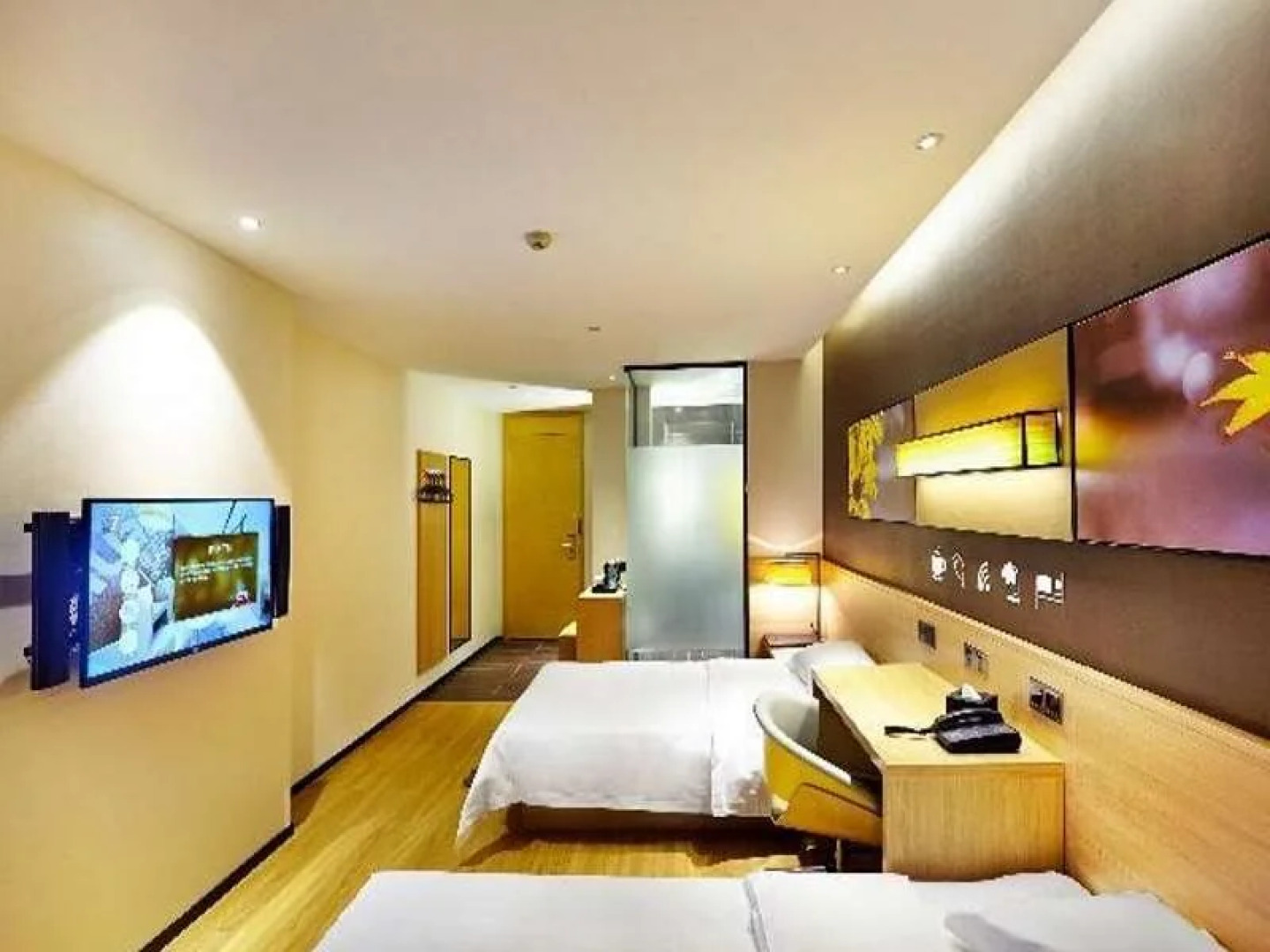 IU Hotel Lvliang Xiaoyi Zhenxing Street Branch