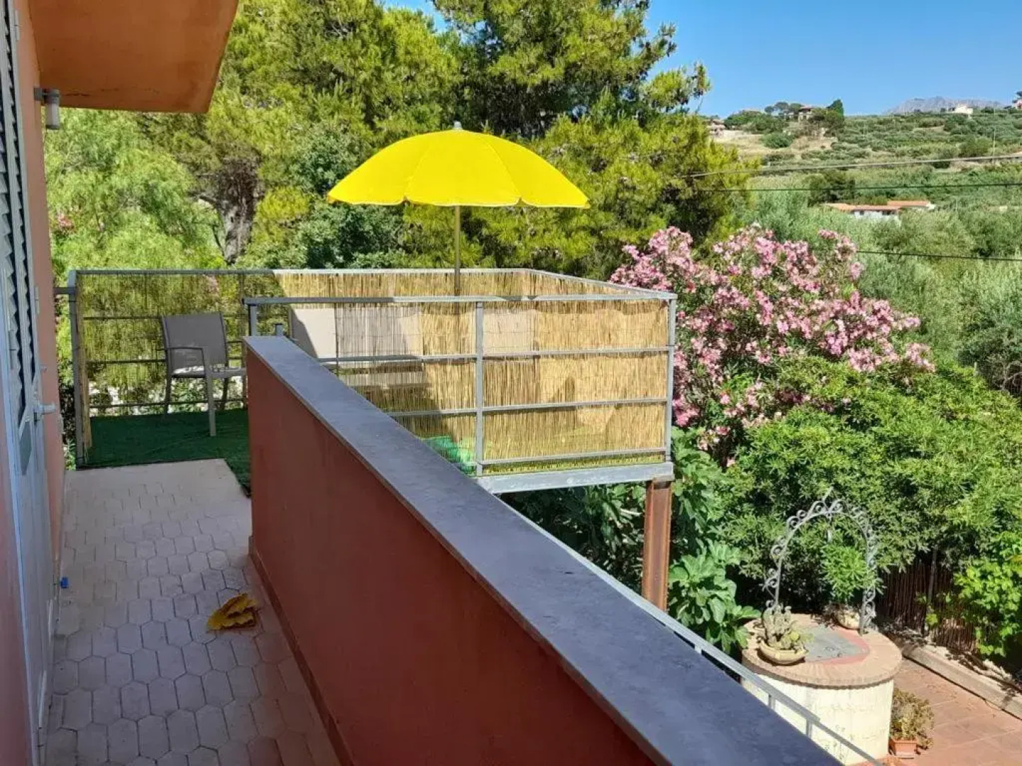 Margherita's Nest by the sea With Birds Song