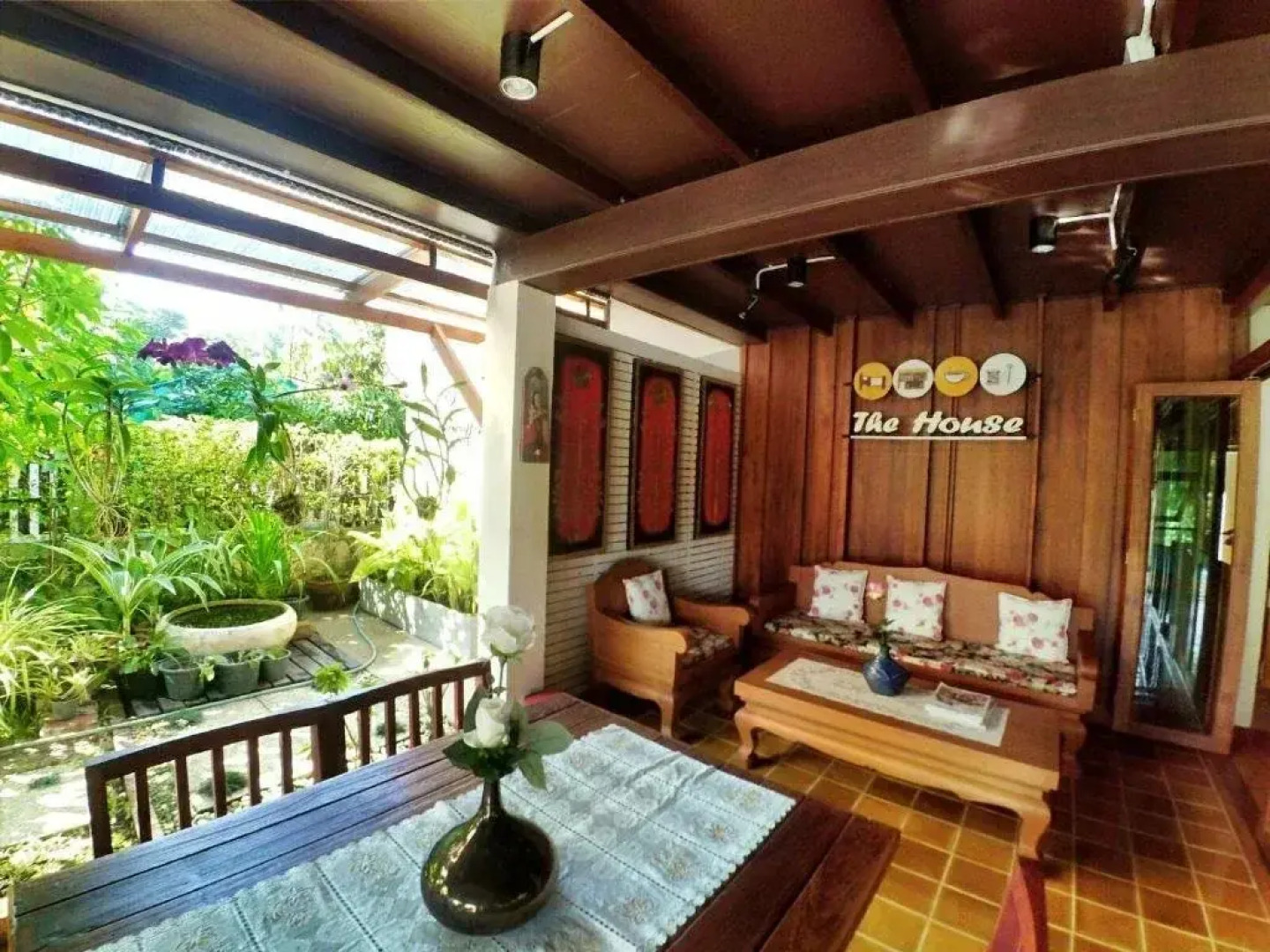 The House Boutique Hostel