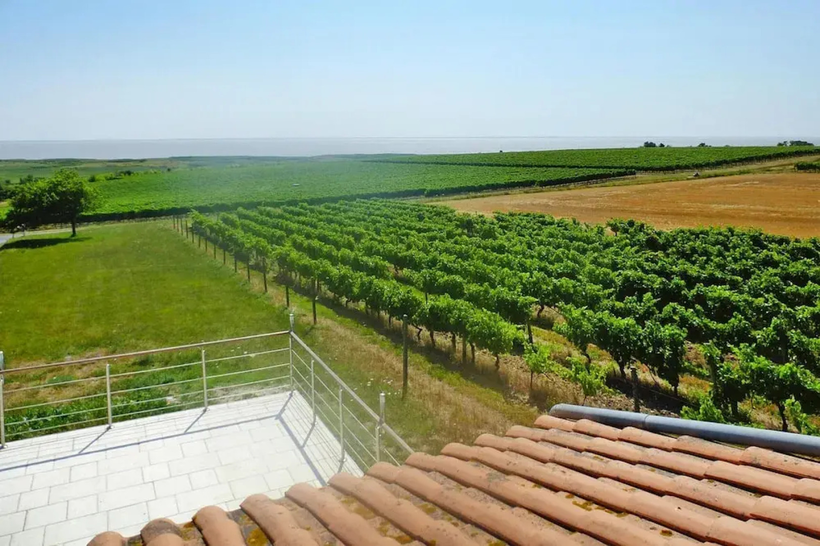 Holiday Home in Chenac With Stunning Terrace Views