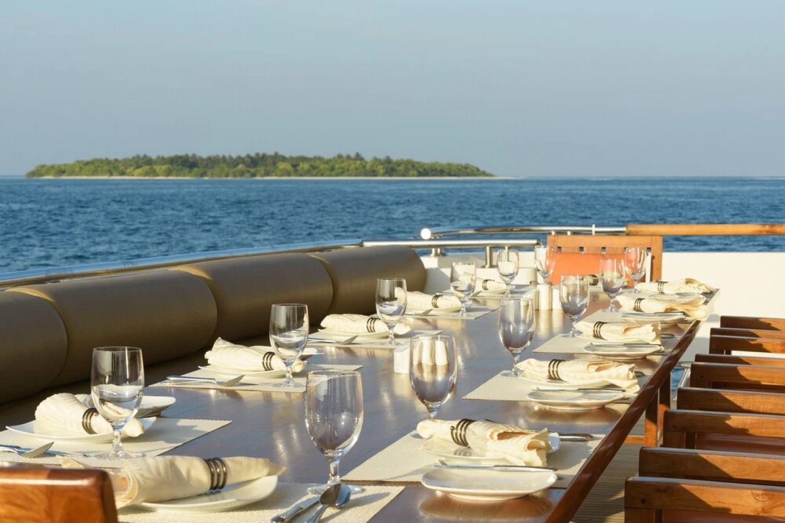 Dhaainkan'baa - Luxury Yacht