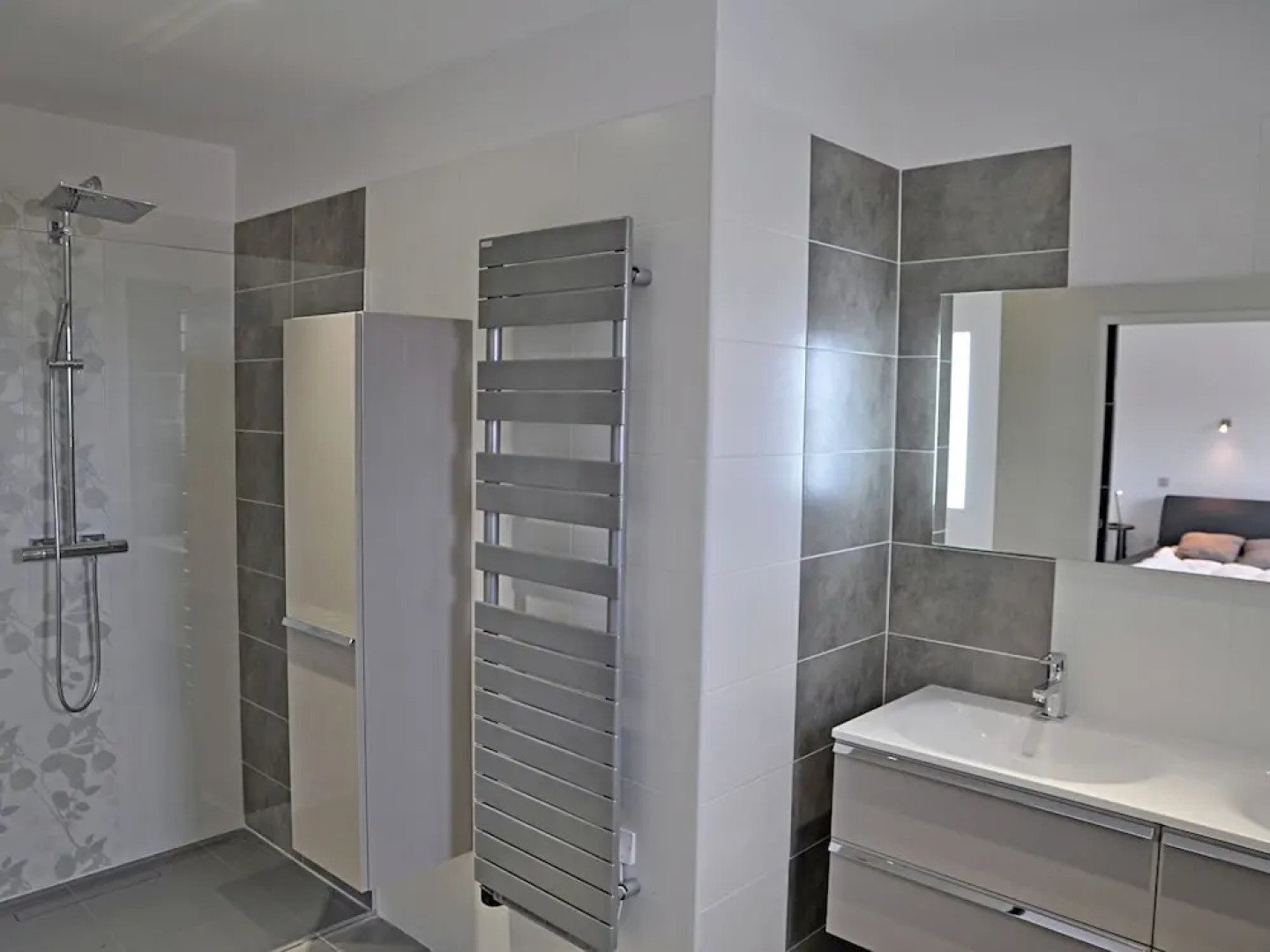 Spacious villa in St. Ambroix with private pool