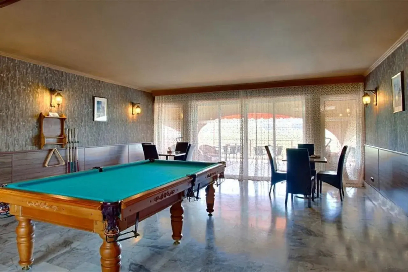 Гостиница Regineh