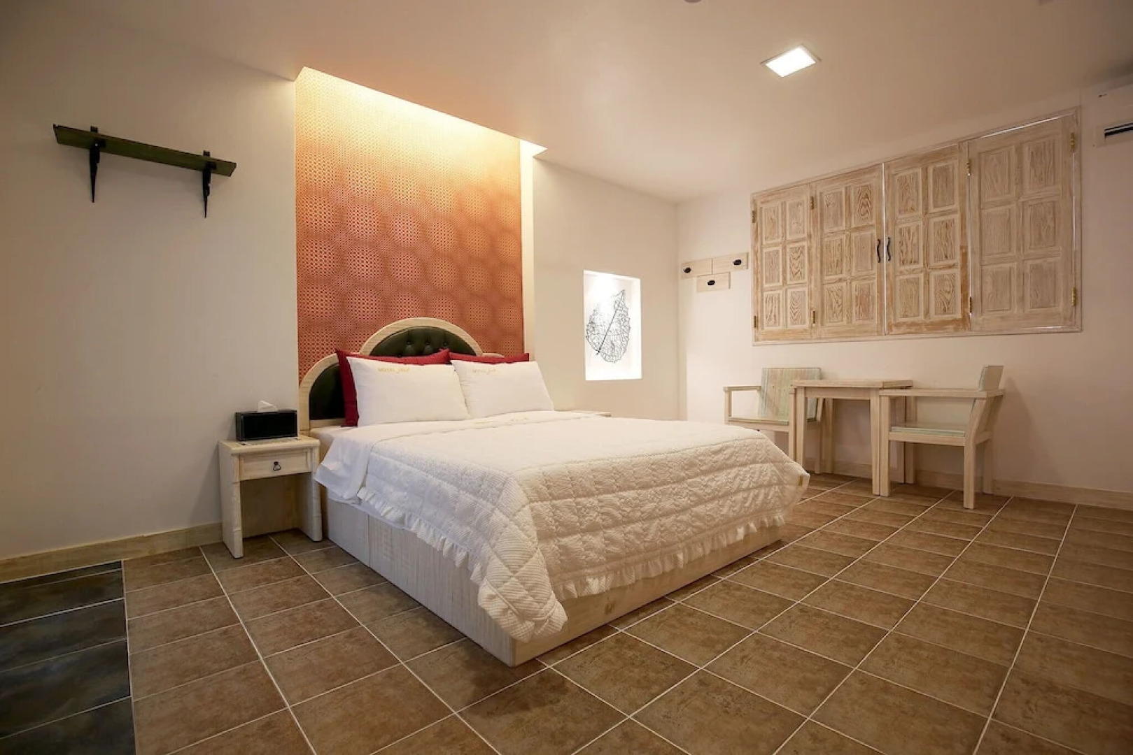 Feel Love Drive-in Motel