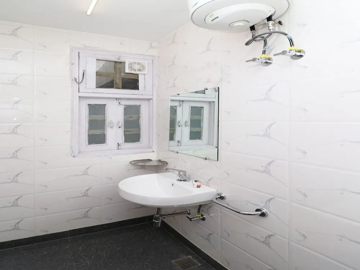 OYO 12939 Hotel Mehtab Regency