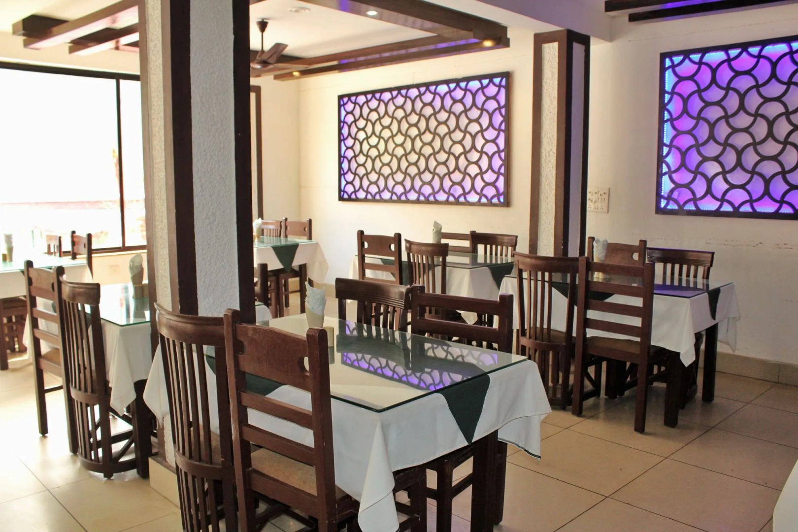 Hotel Ishan A Riverside Retreat