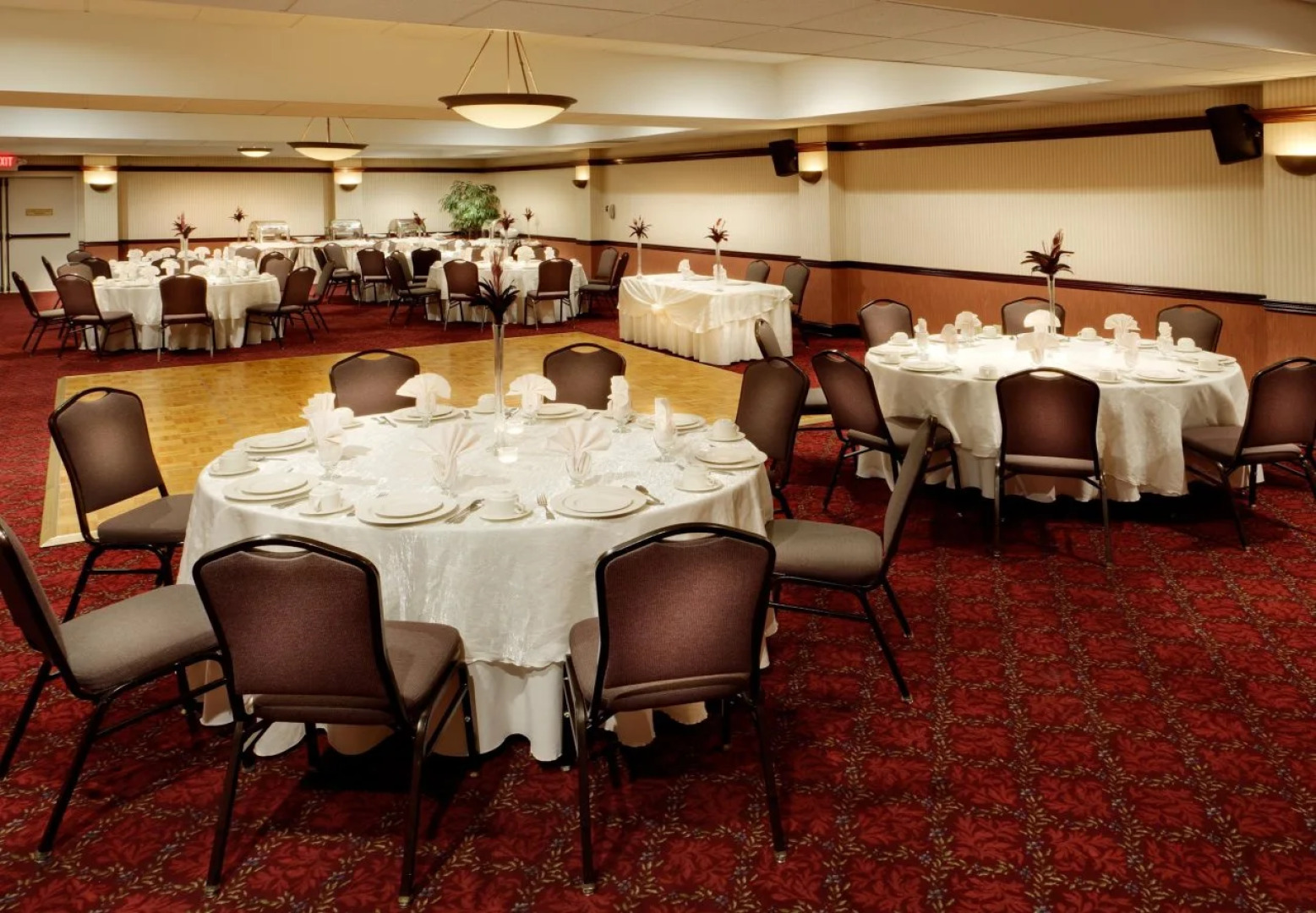 Holiday Inn Westbury - Long Island by IHG