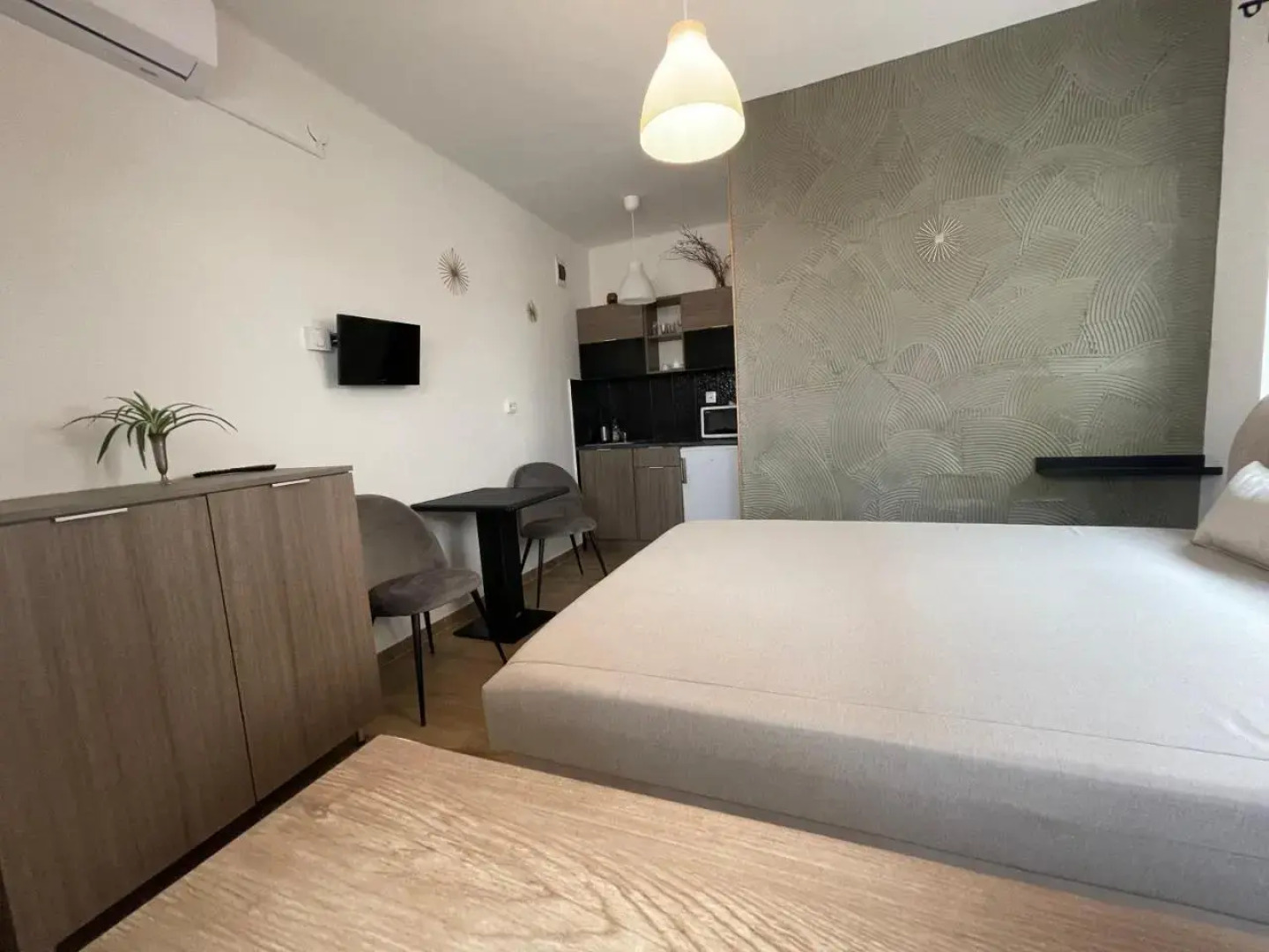 Smeraldo Kastely Szallo