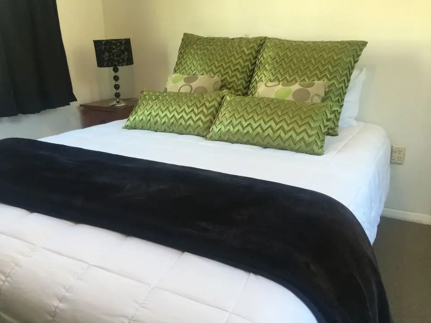 3 & 4 Bedroom Houses in Seaview Crescent