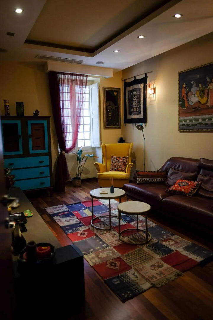 Valletta Collection - Merchant Str Apartment with large yard