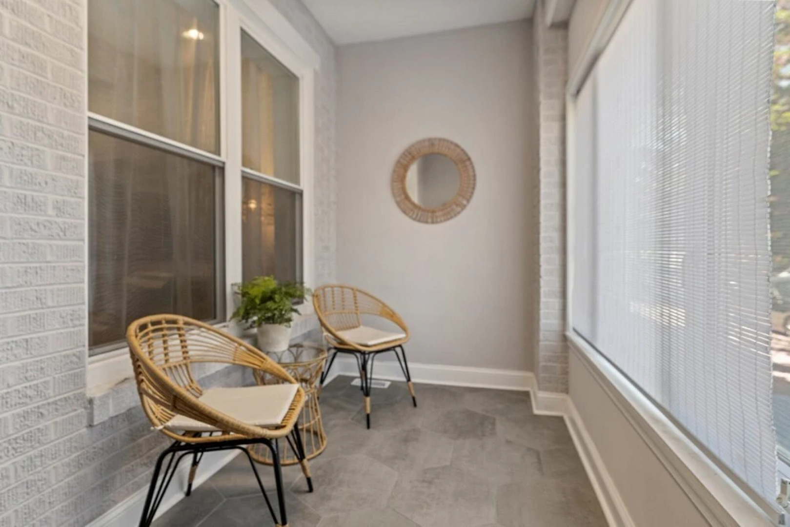 Modern & Comfy - 5* - Location Game Room