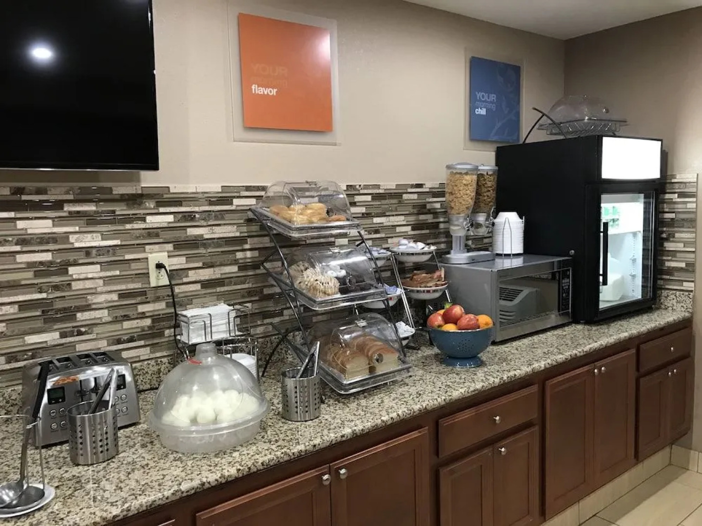 Quincy Inn and Suites