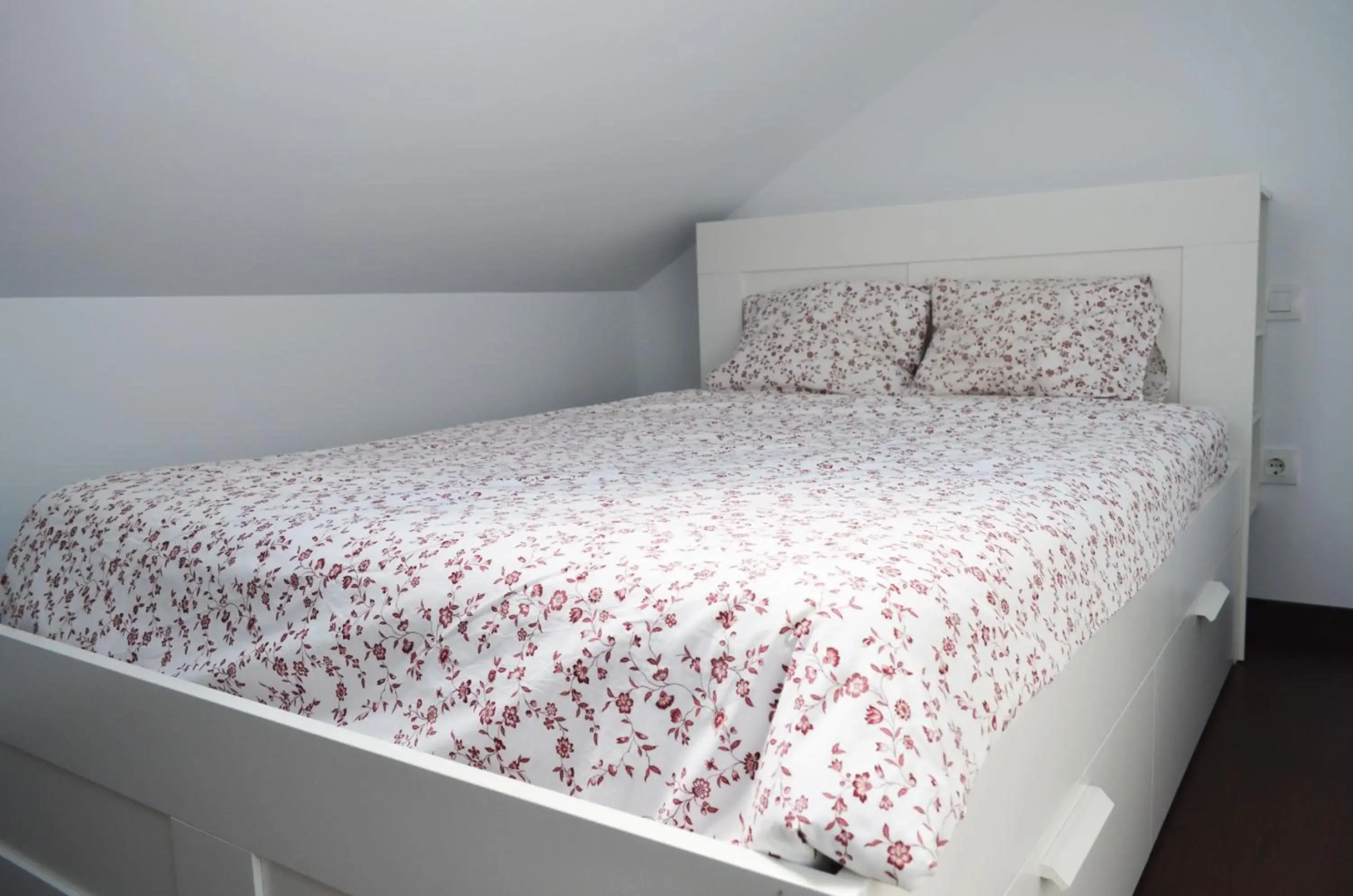 Apartamento El Corro: con parking en pleno centro de Comillas