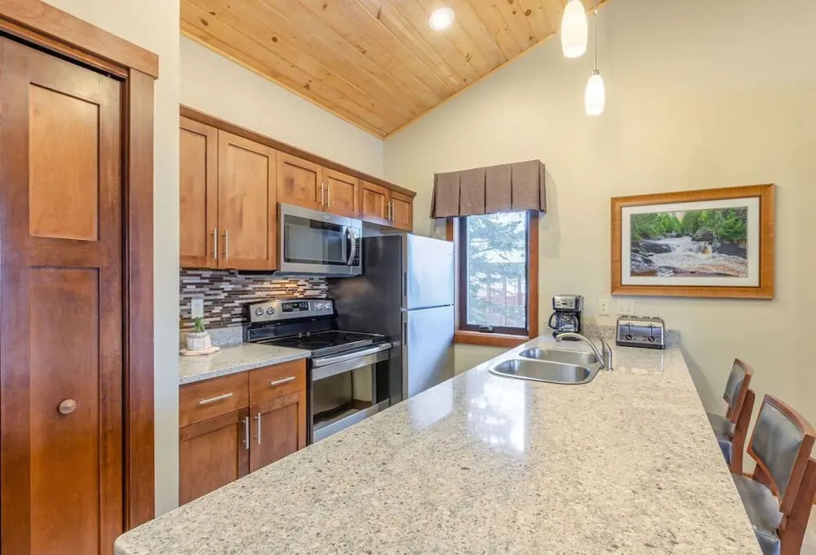 Eagle Ridge Resort at Lutsen Mountains