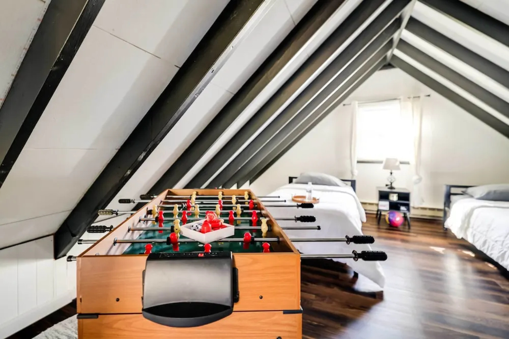 Pet-friendly Cabin w/ Hot Tub in Pocono Lake!