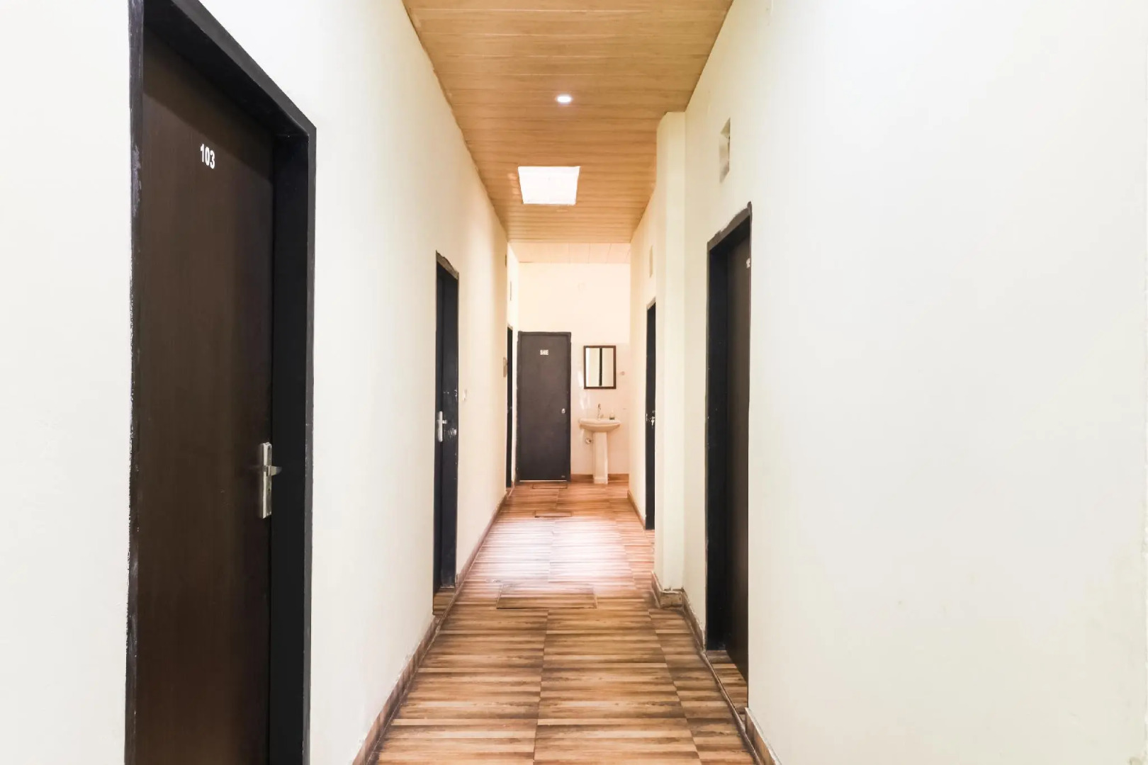 SPOT ON 62824 Hotel Gold Inn