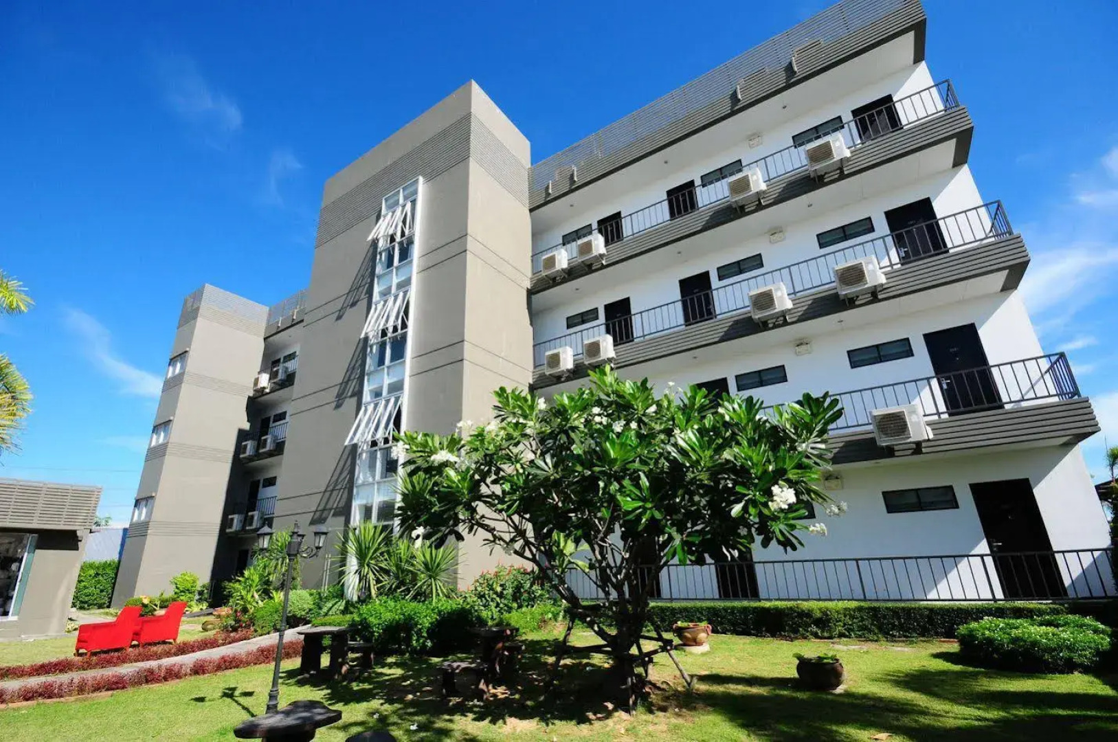 BS Premier Airport Hotel