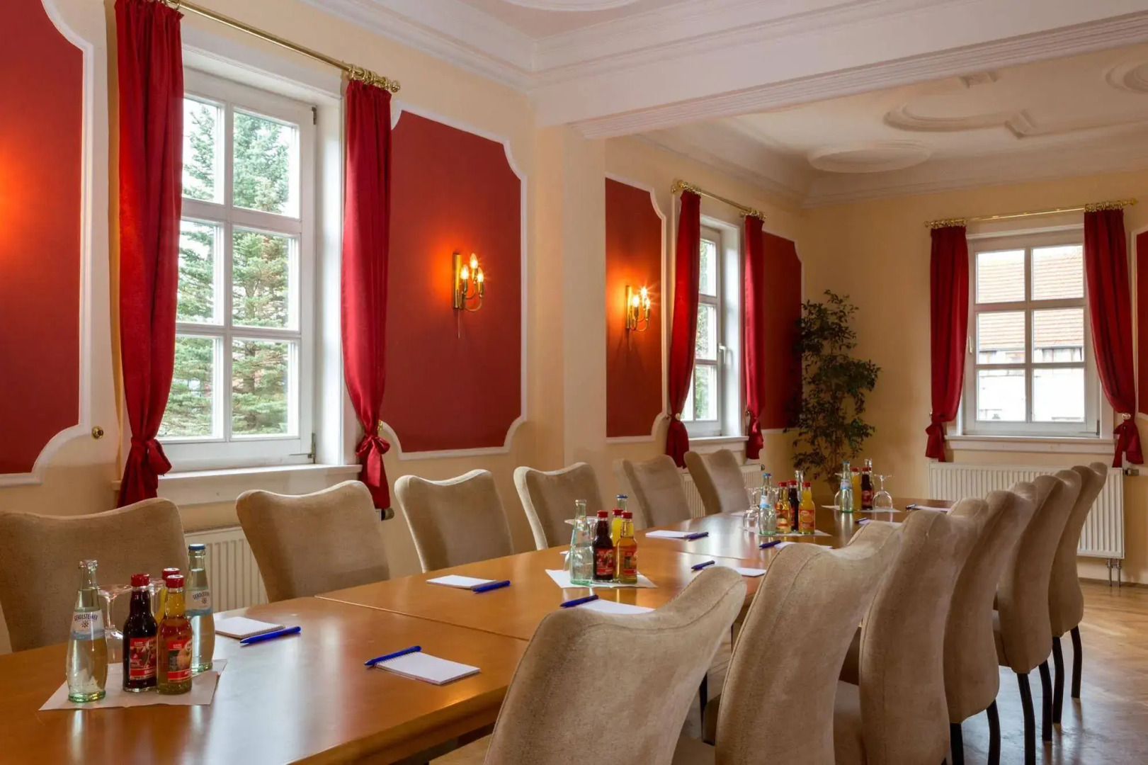 Burg Edelhof Hotel-Restaurant