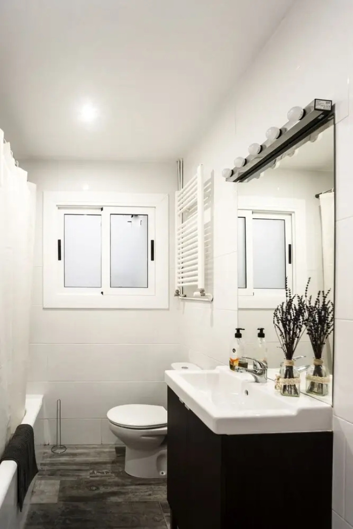 BBarcelona Mediterranean Beachfront Apartment