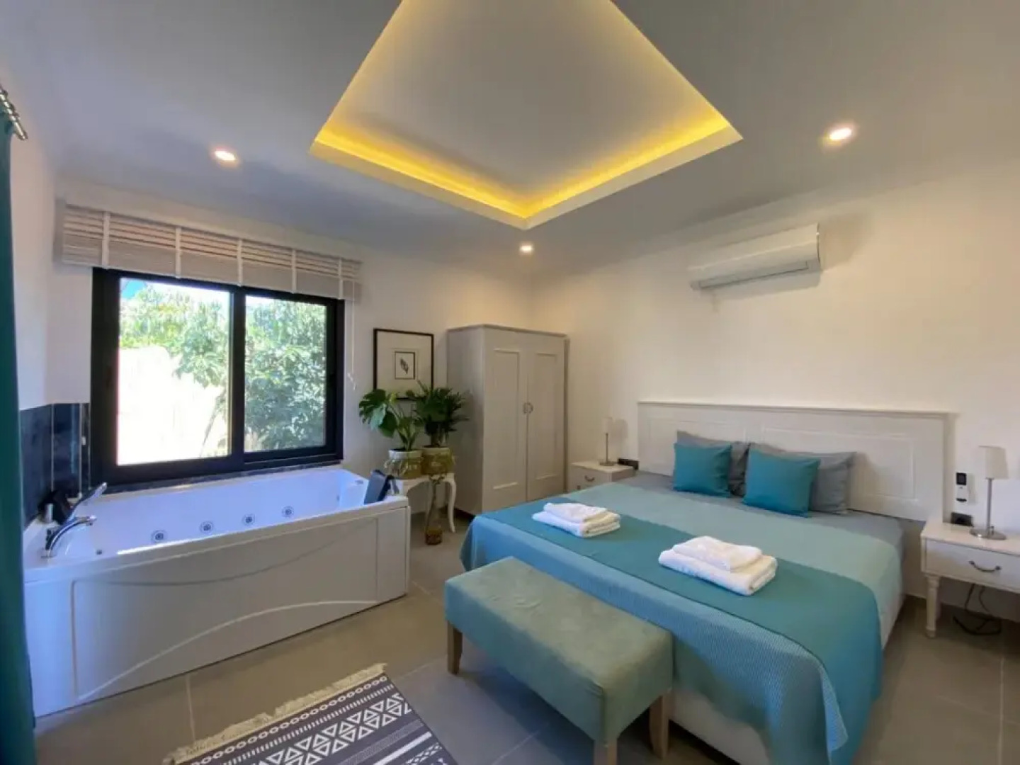 Villa With Jacuzzi Pool Backyard in Fethiye