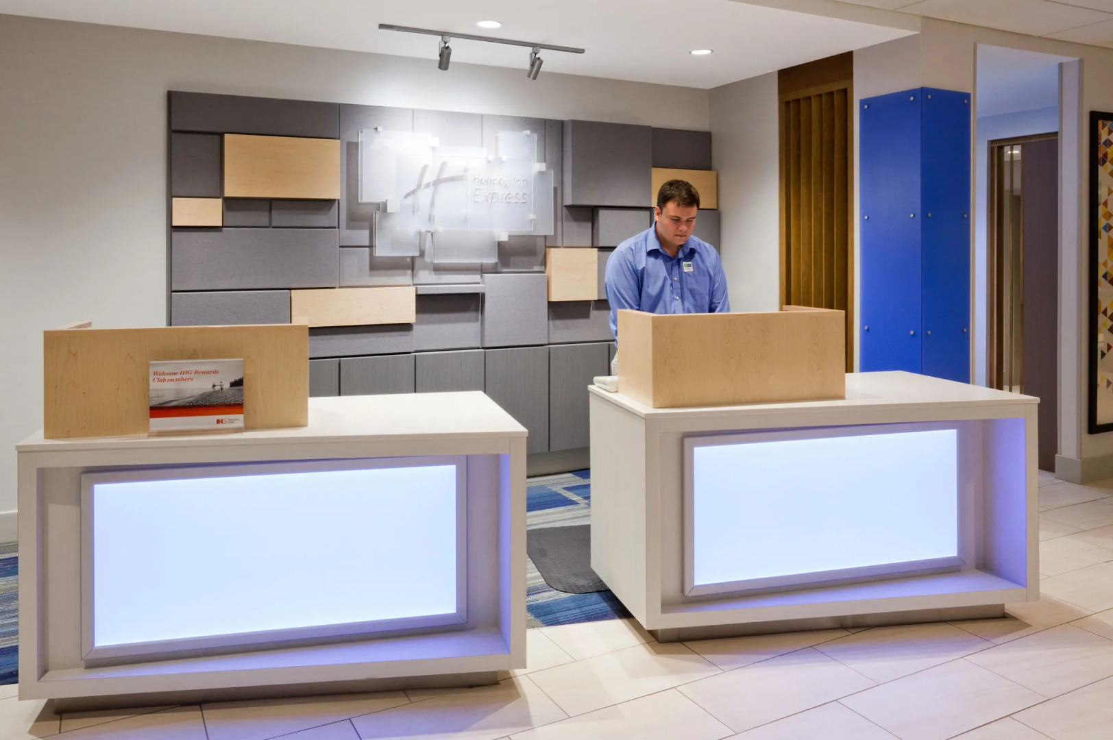 Holiday Inn Express & Suites Des Moines Downtown by IHG