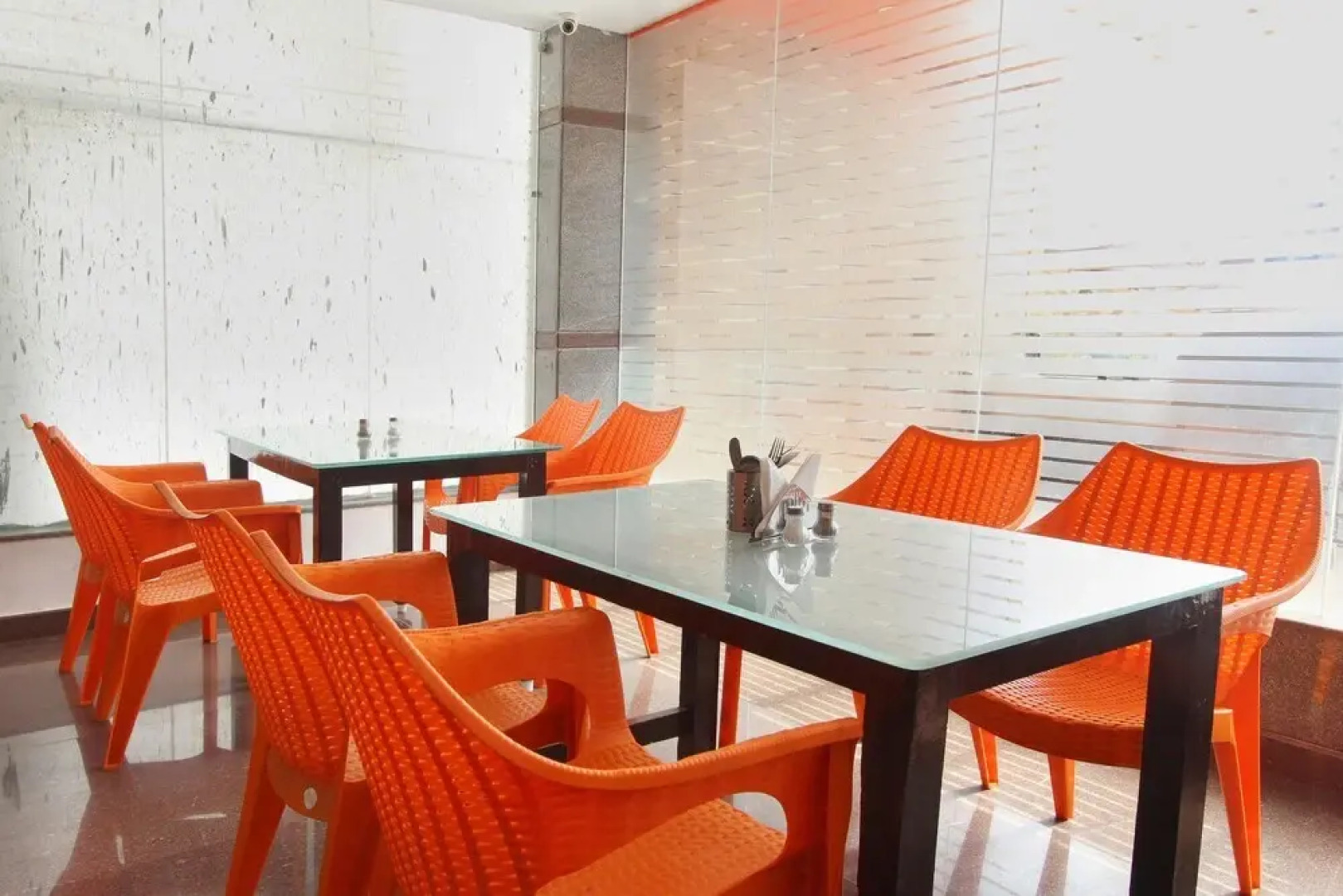 OYO 15965 Hotel Nandi Gateway