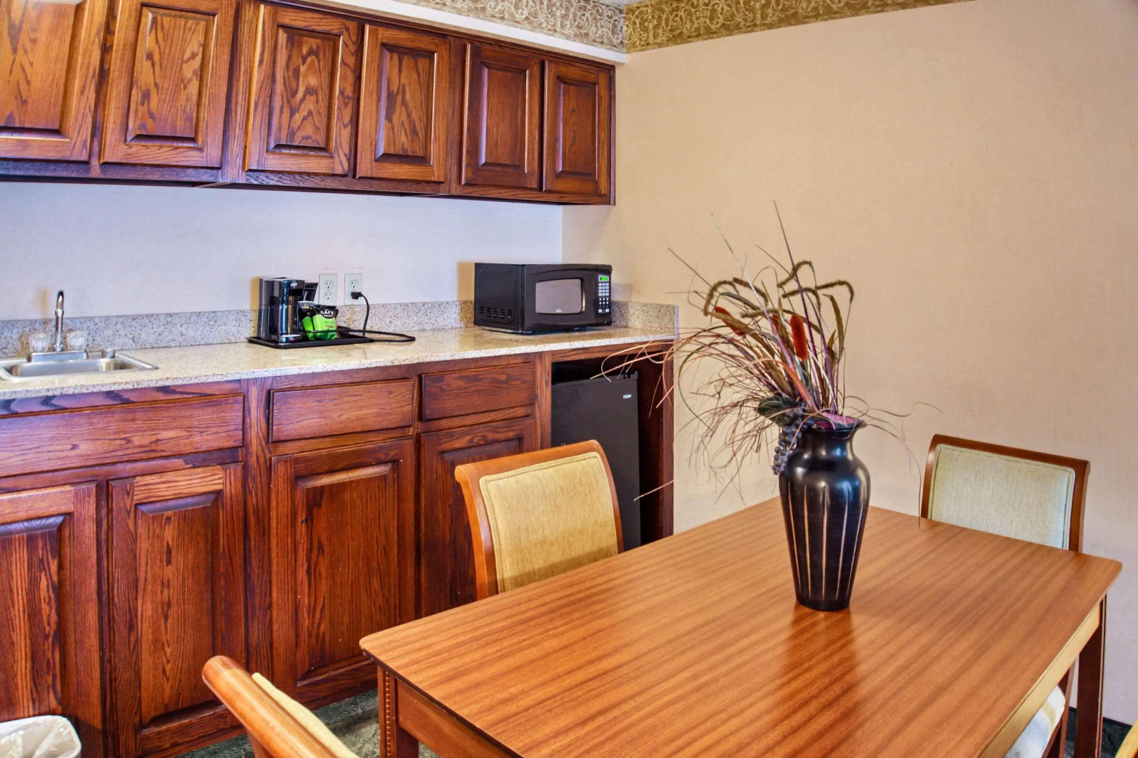 Red Roof Inn & Suites Berea