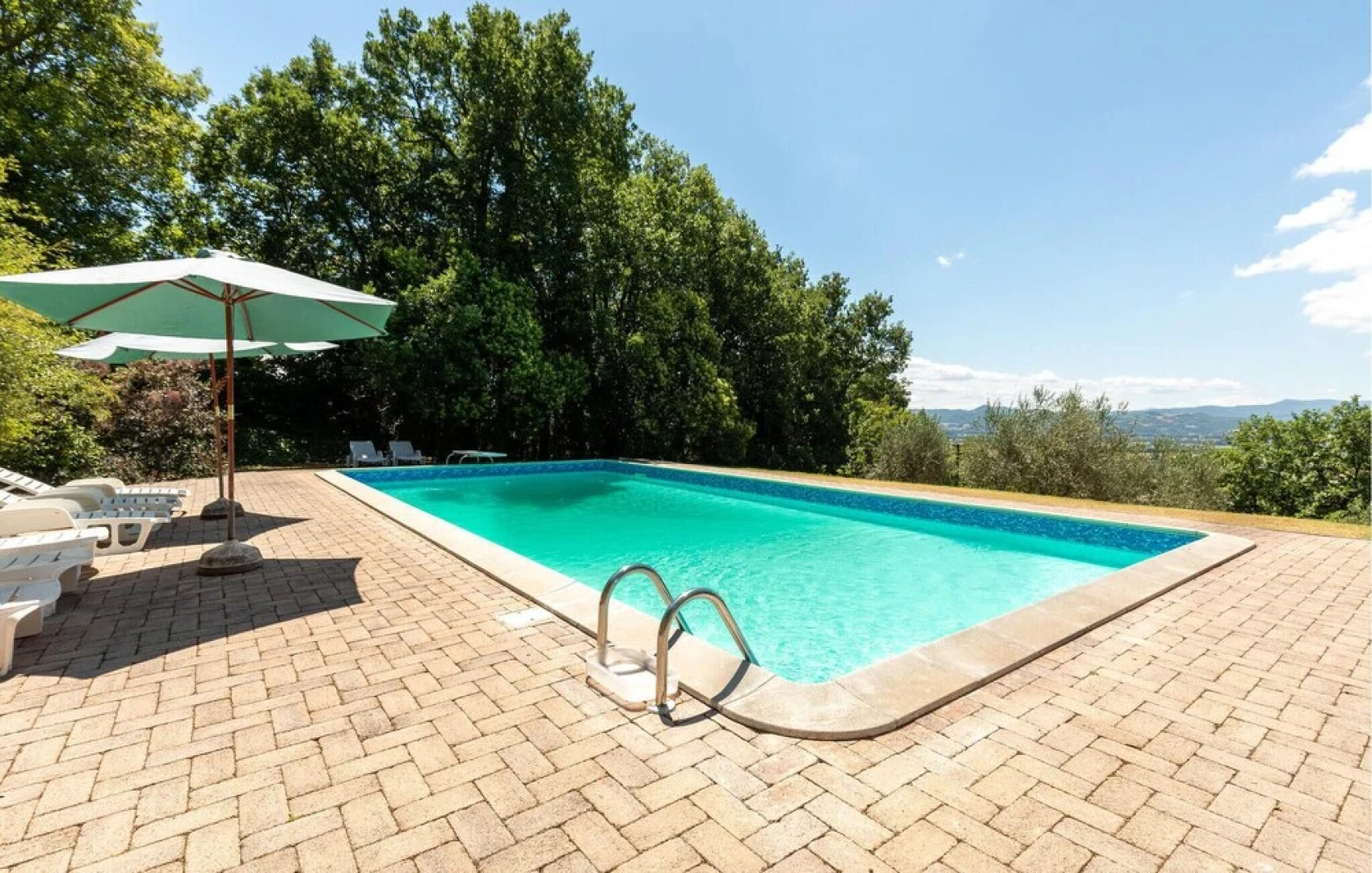 Stunning Home in San Giustino PG With 4 Bedrooms, Wifi and Outdoor Swimming Pool