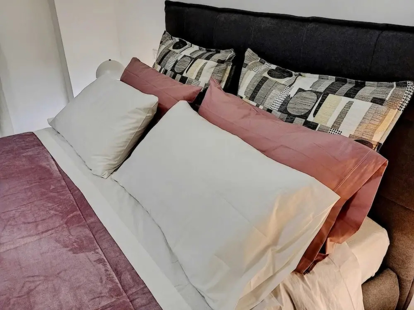 Rosy Suite Bed & Breakfast