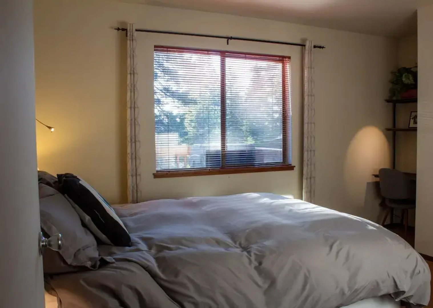 Idlewood Cabin - Hot Tub 3 Bedroom Cabin by Redawning