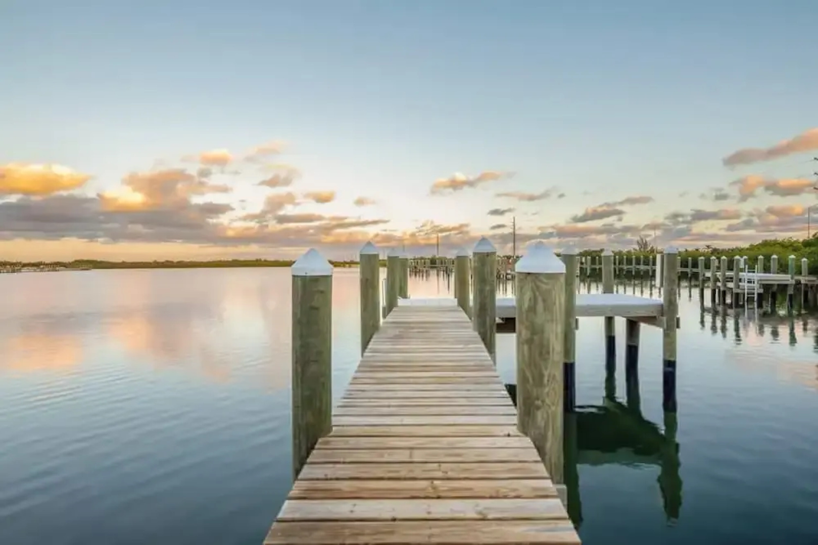 Spindrift House by Brightwild Huge Pool Dock