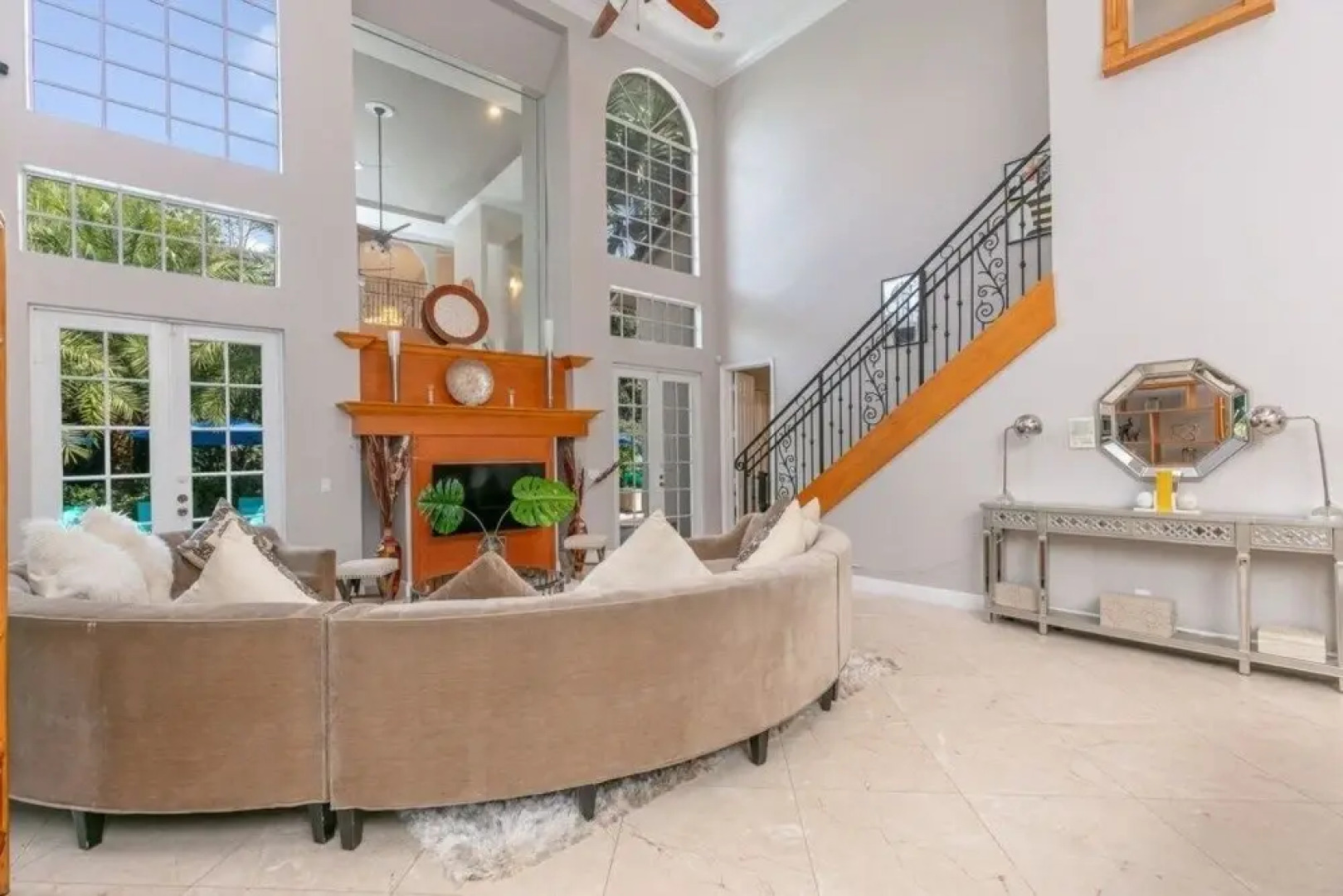 Plantation Acres Mansion 7 Bedroom Villa by Redawning