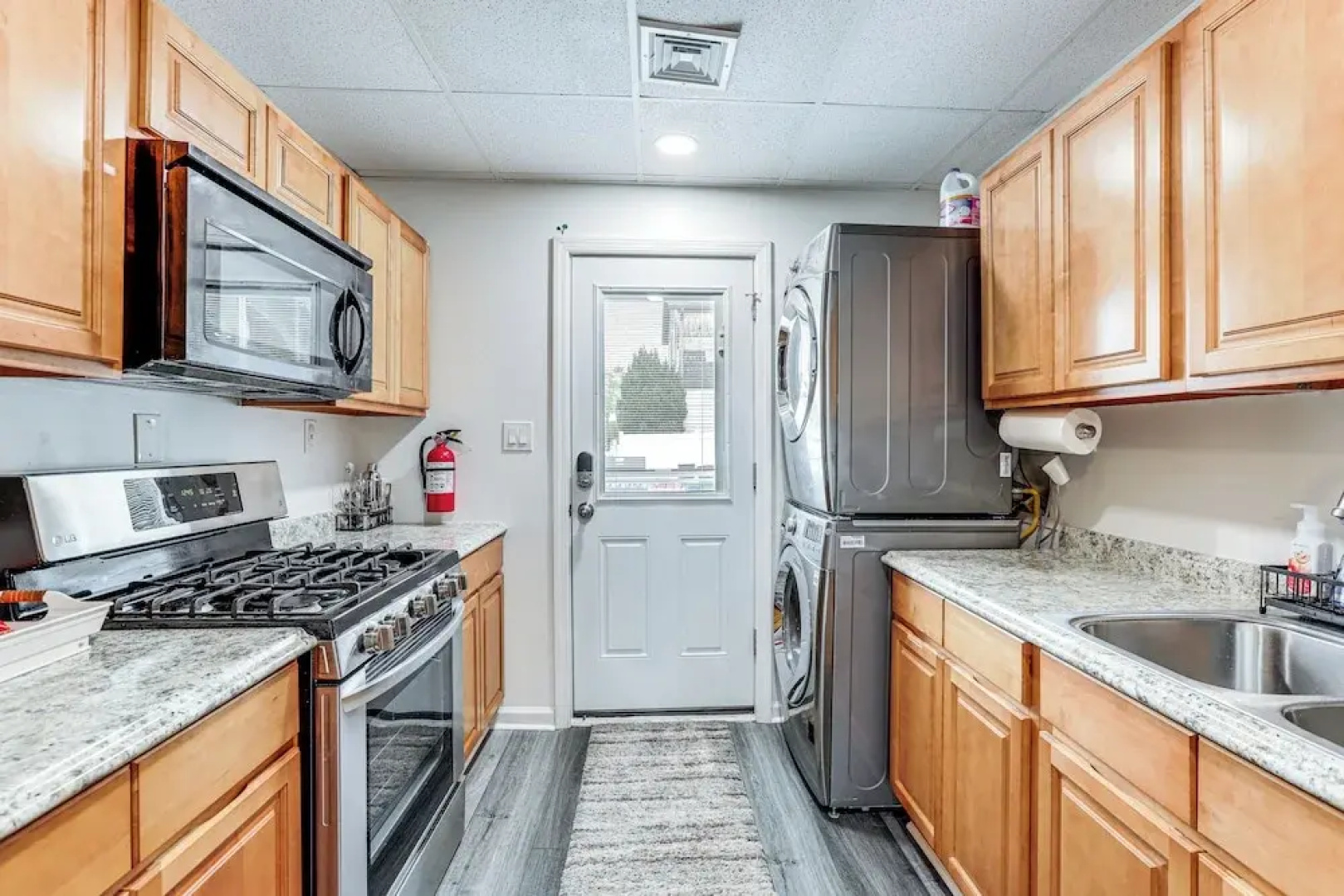 2 Blocks to Beach: Apt w/ Grill in Ocean Gate!