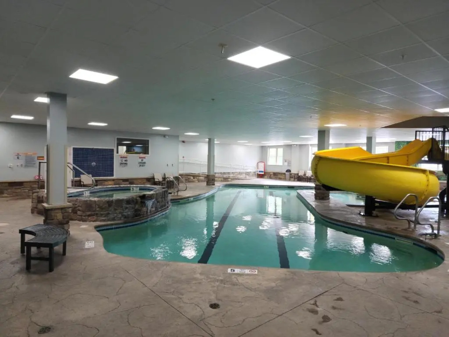 La Quinta Inn & Suites by Wyndham Lake George