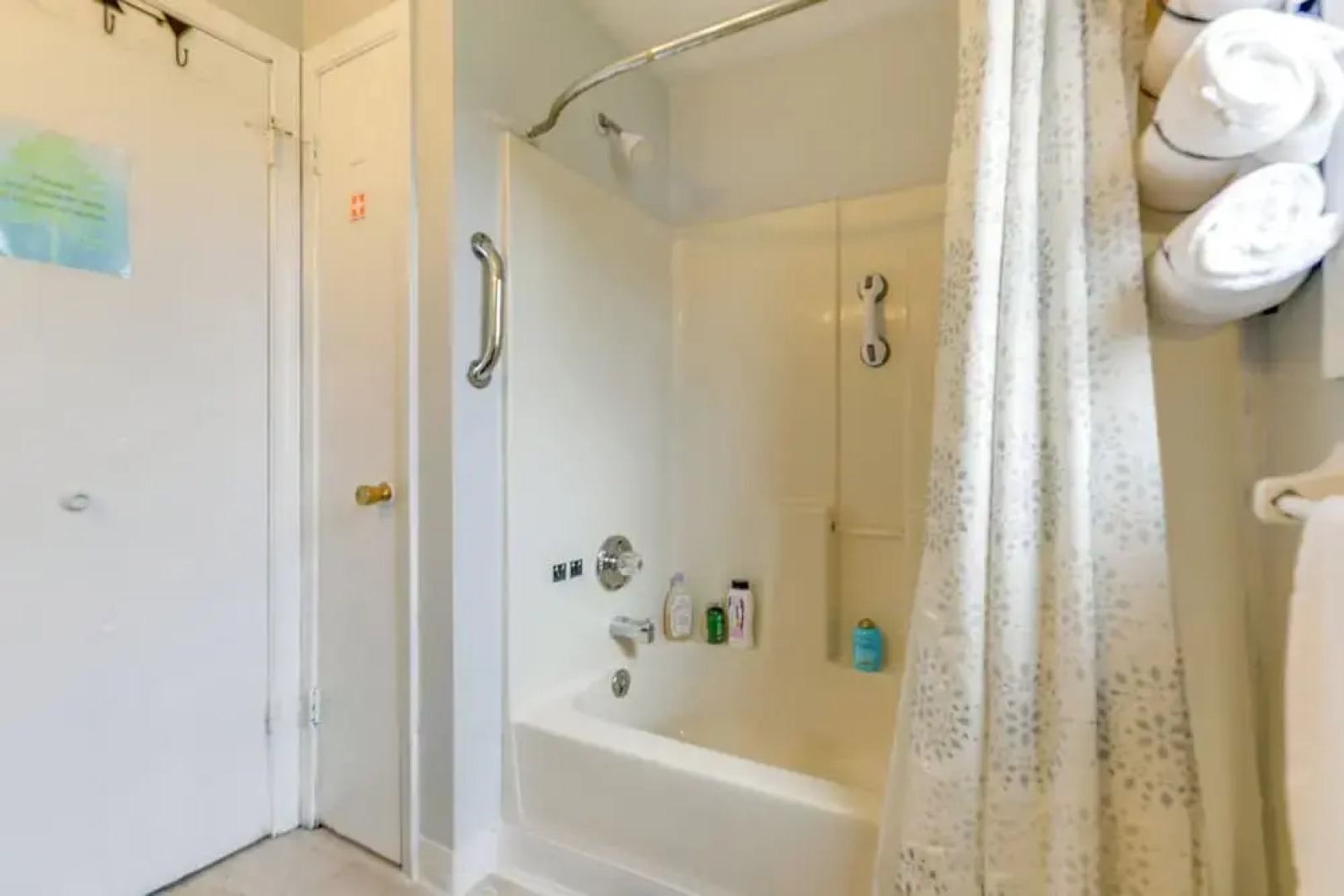 4 Mi to Dtwn: Family Home in Buffalo