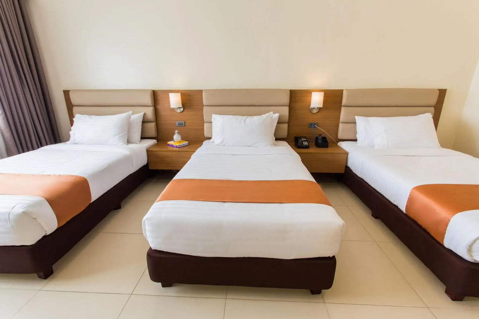 Royce Hotel & Casino