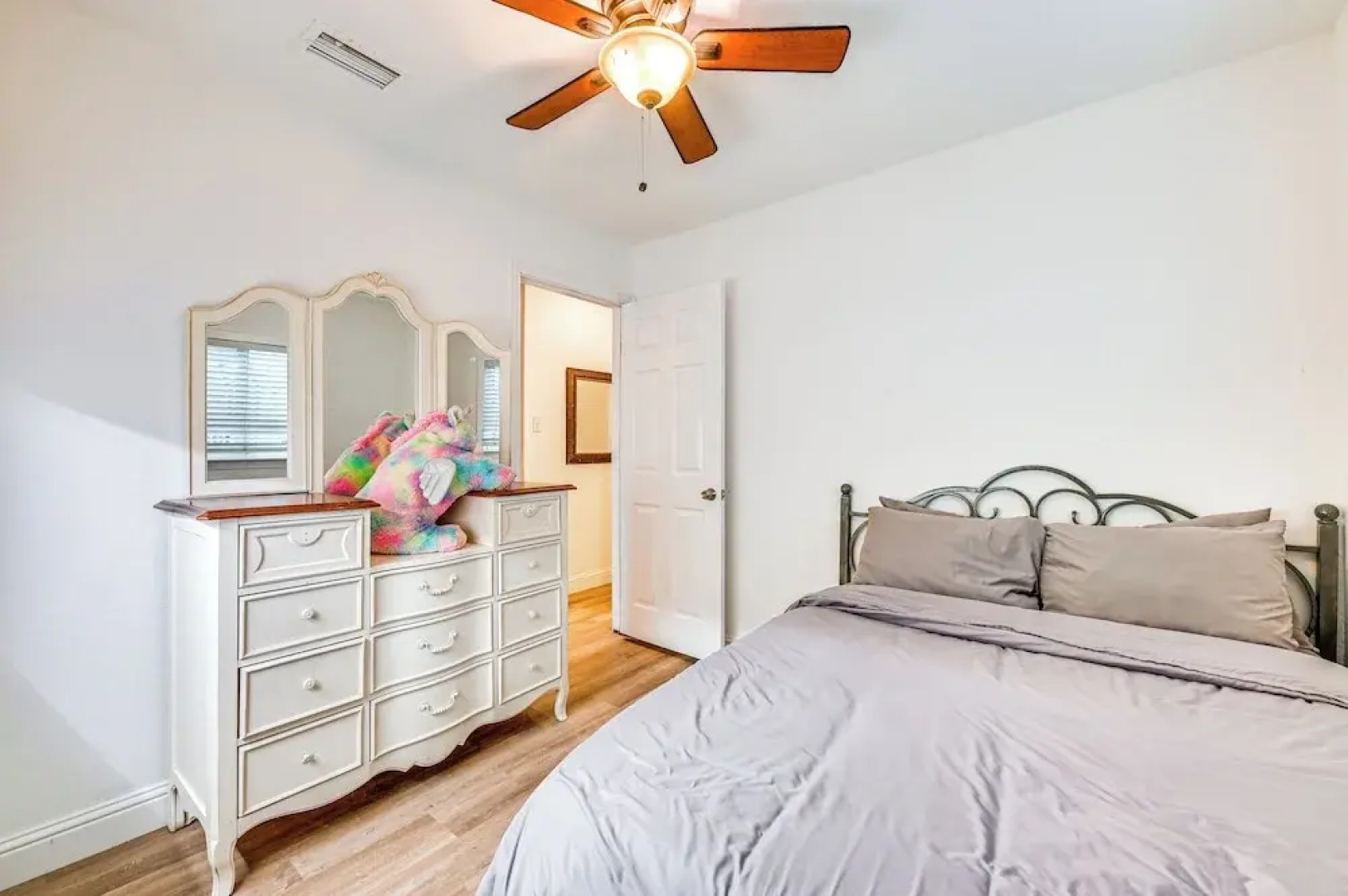 Spacious Family Home w/ Fenced Yard in DFW Area