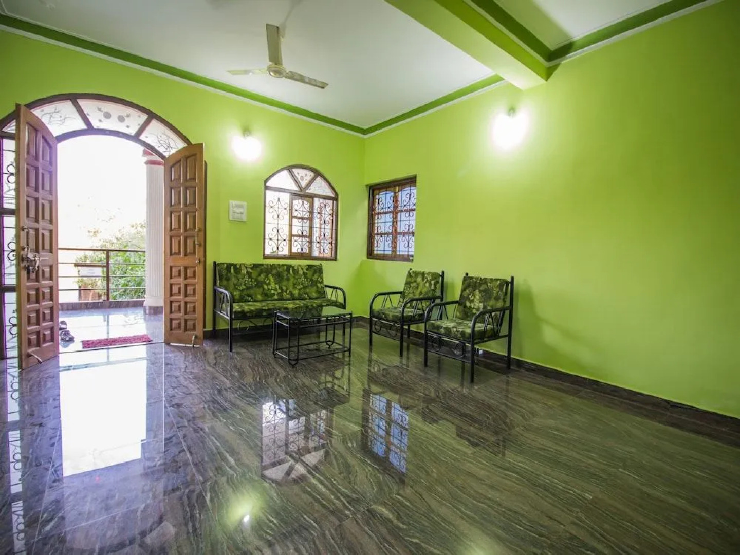 OYO 12852 Home Peaceful 2BHK Ashwem