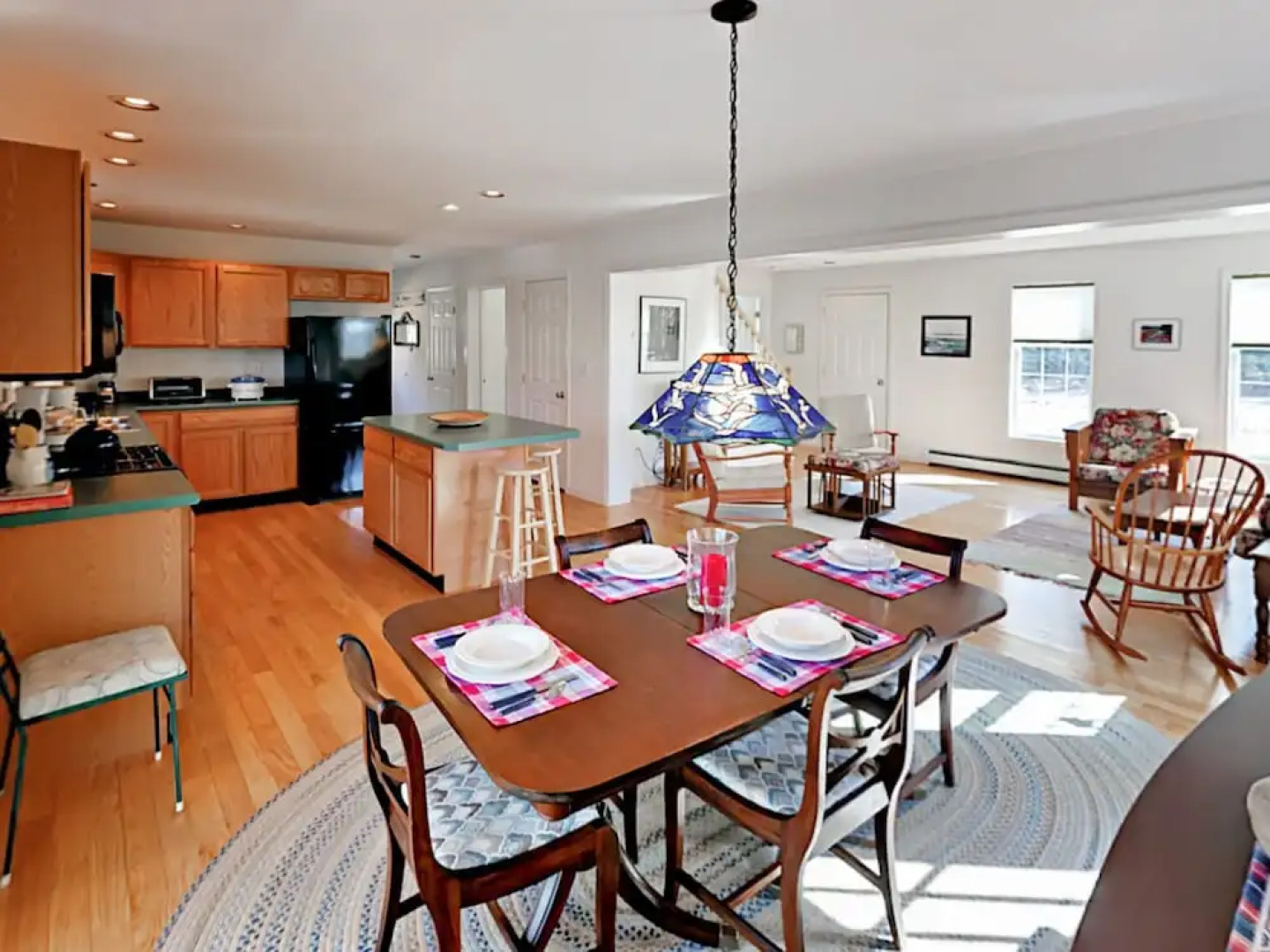 79 Middle Rd Home 3 Bedrooms 2.5 Bathrooms Home