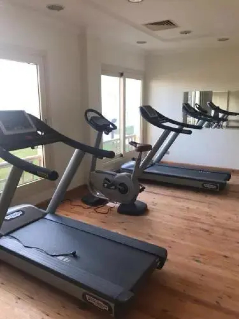 Palm Beach Host Mark