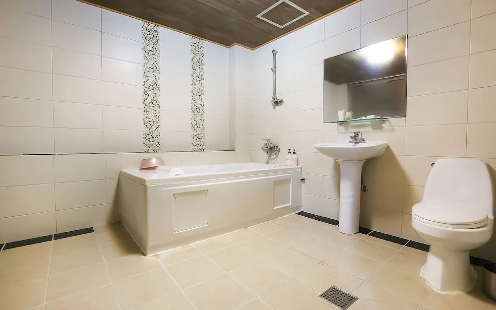 Hotel Laglas Asan Branch