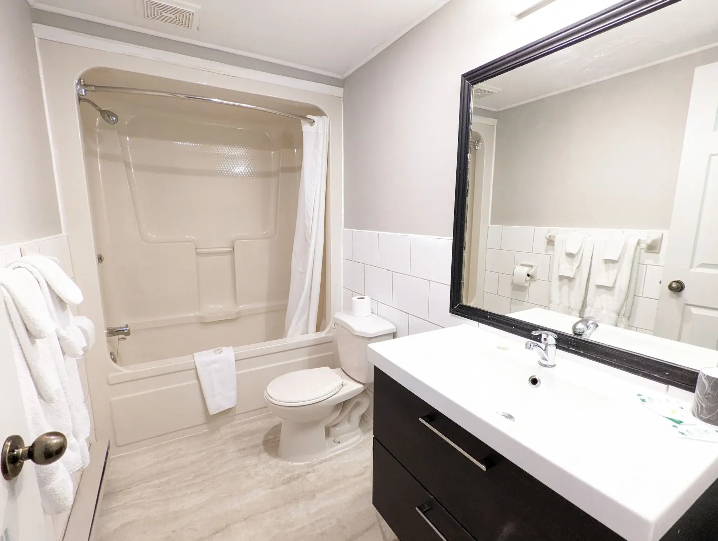 First Canada Inn Cornwall